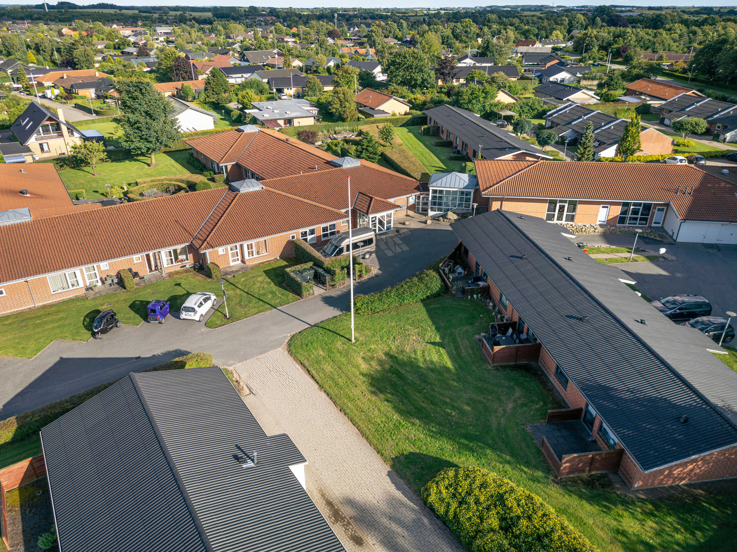 Luftfoto af nogle af bygningerne på Højtoften