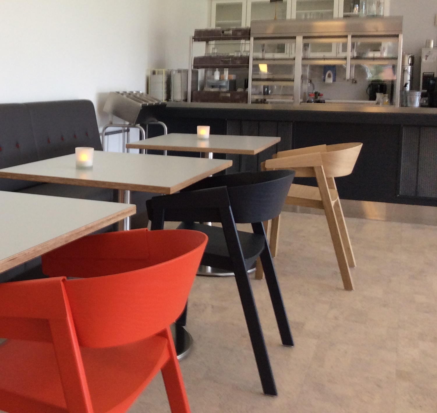 Indefor i Cafè Nederbylund 