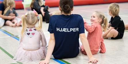 Gymnaster og hjælpeinstruktør