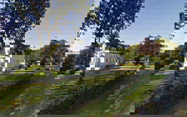 Billede af Kildbjergets administationsbygning i Stouby